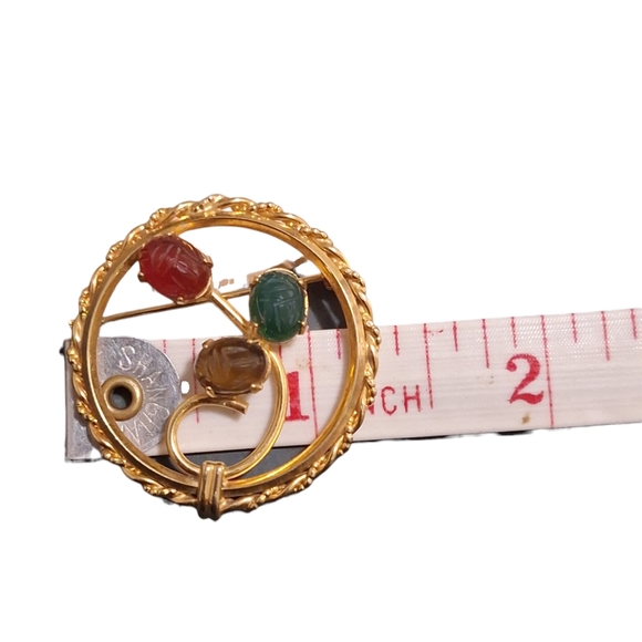 Vtg Gold Tone Circle Brooch Glass Scarab Beatle Cabochon Flower Design  1.25" - Picture 4 of 6